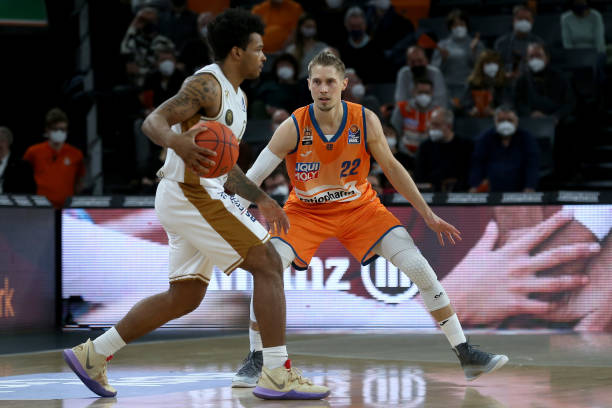 尤其是防守 尤其是防守